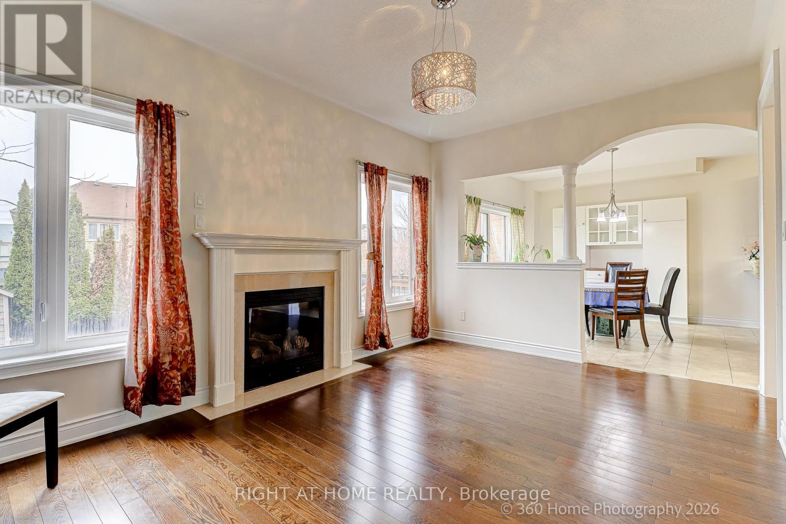 1045 Bob Scott Court, Newmarket, Ontario  L3X 3L5 - Photo 11 - N12949200