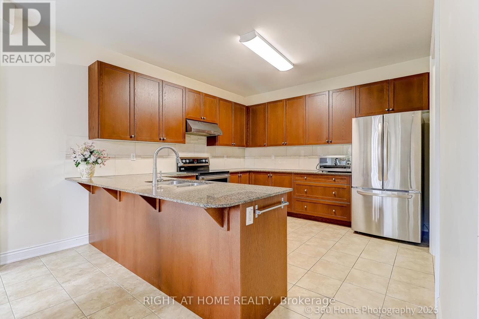 1045 Bob Scott Court, Newmarket, Ontario  L3X 3L5 - Photo 12 - N12949200