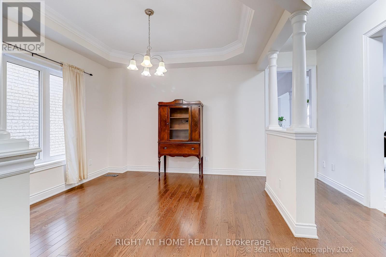 1045 Bob Scott Court, Newmarket, Ontario  L3X 3L5 - Photo 6 - N12949200