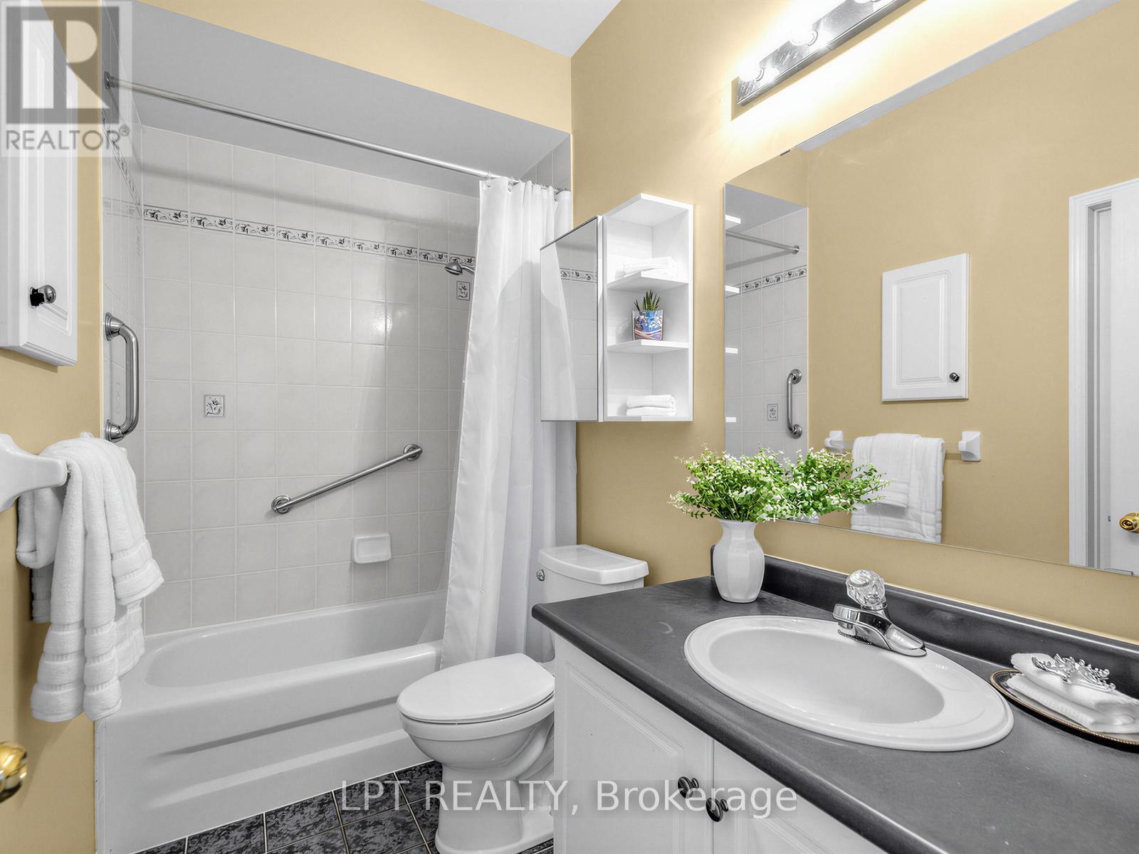 194 Russell Jarvis Drive, Markham, Ontario  L3S 4E9 - Photo 19 - N12949216