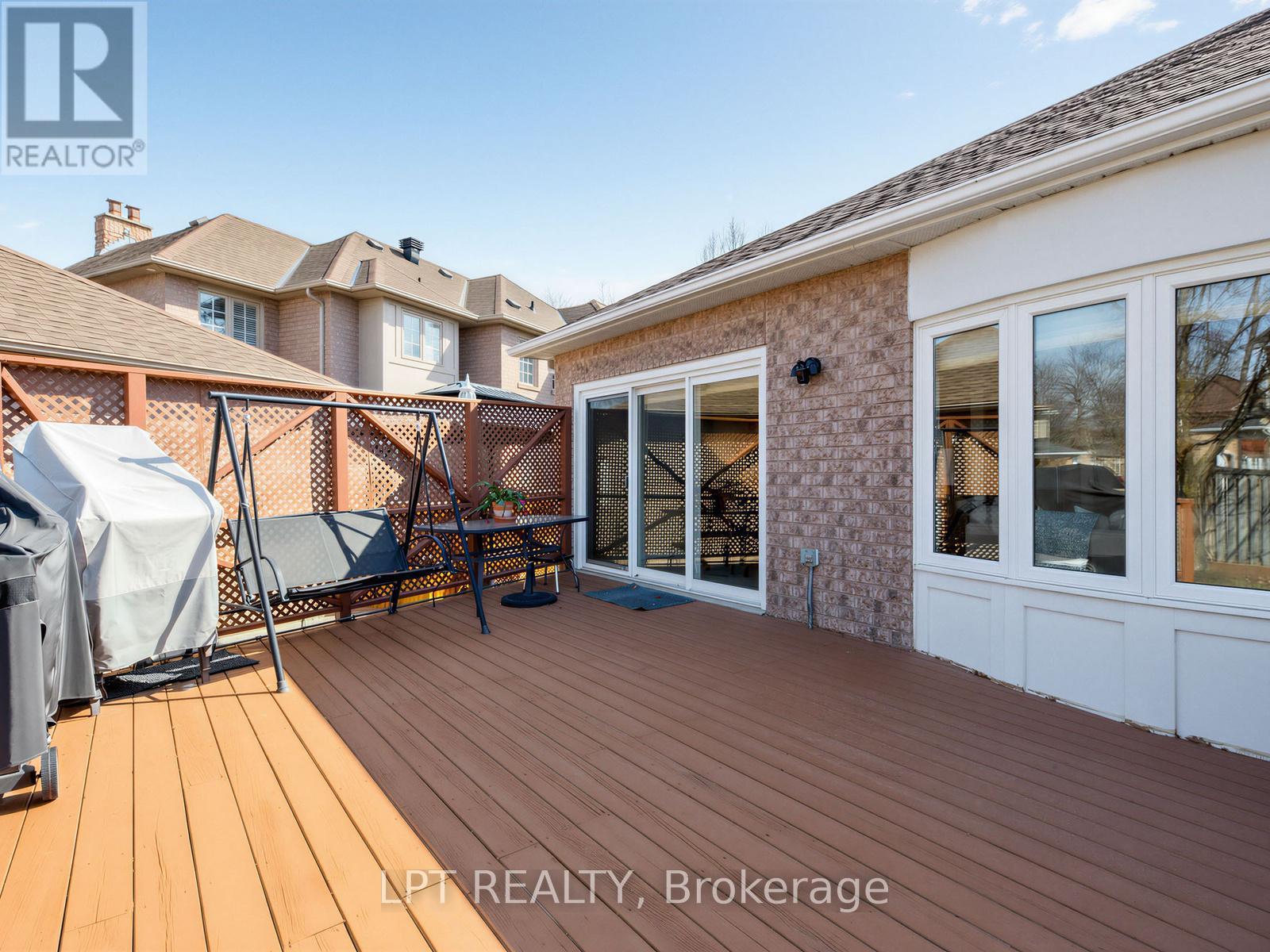 194 Russell Jarvis Drive, Markham, Ontario  L3S 4E9 - Photo 32 - N12949216