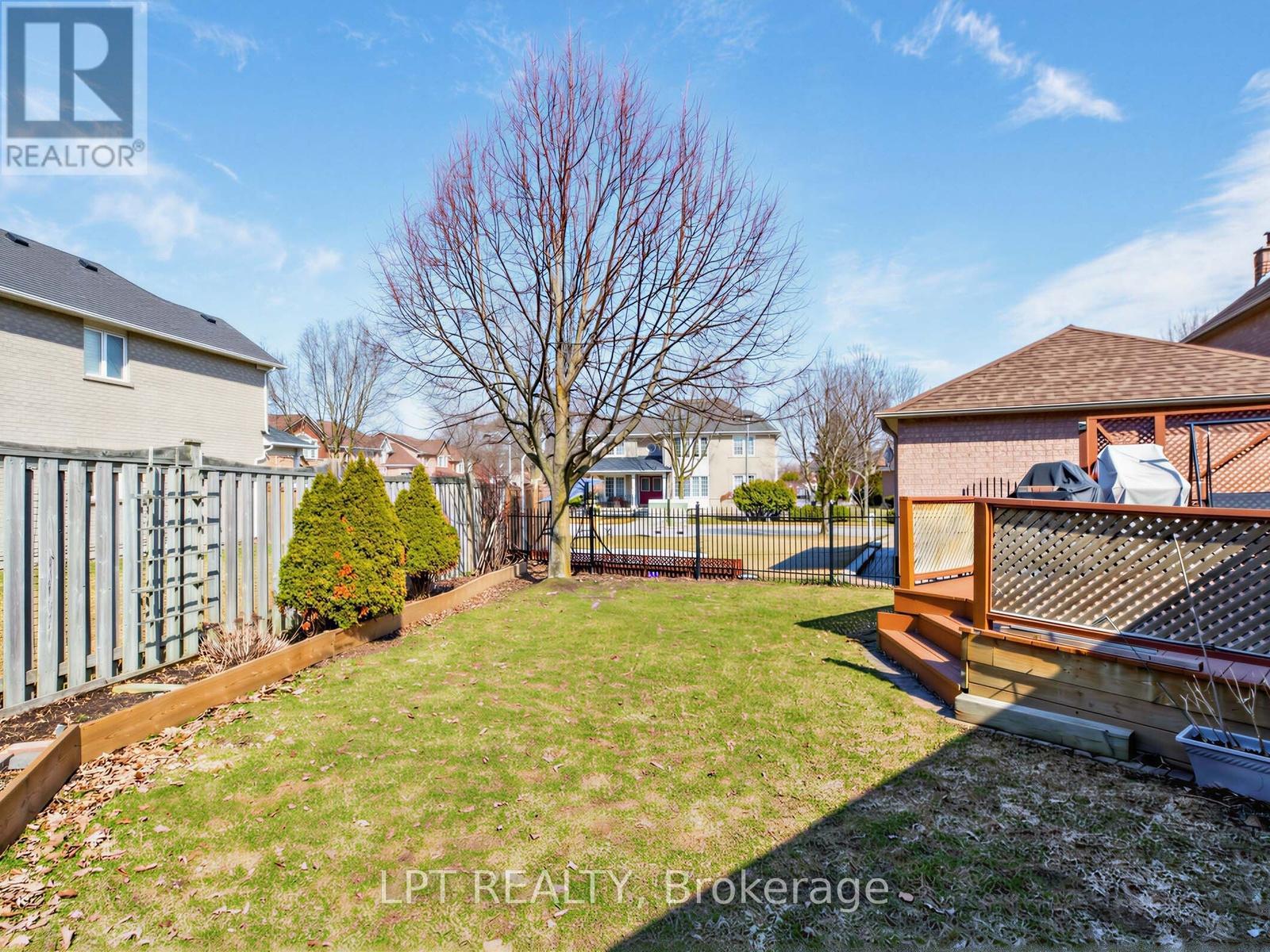 194 Russell Jarvis Drive, Markham, Ontario  L3S 4E9 - Photo 33 - N12949216