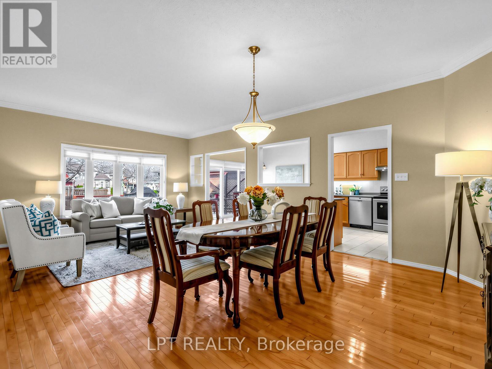 194 Russell Jarvis Drive, Markham, Ontario  L3S 4E9 - Photo 5 - N12949216