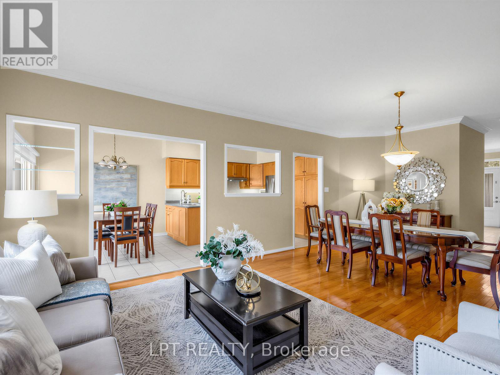 194 Russell Jarvis Drive, Markham, Ontario  L3S 4E9 - Photo 7 - N12949216