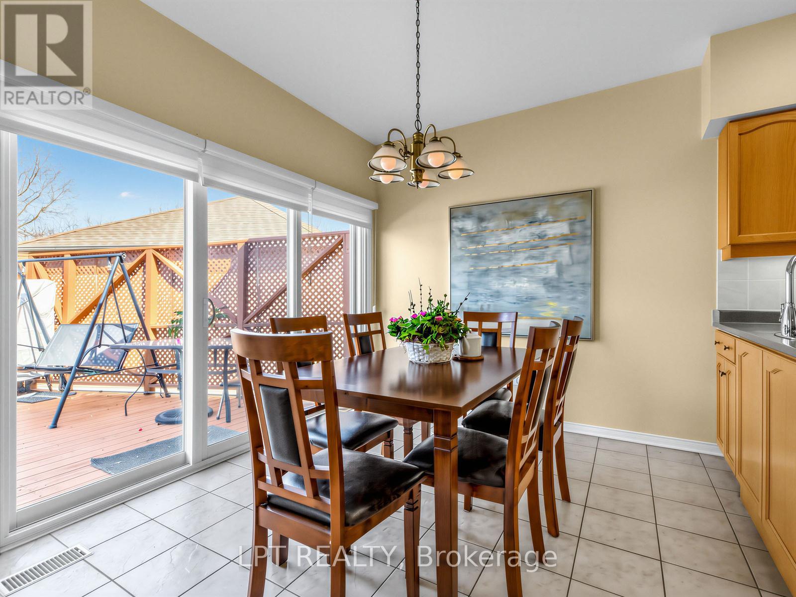 194 Russell Jarvis Drive, Markham, Ontario  L3S 4E9 - Photo 9 - N12949216