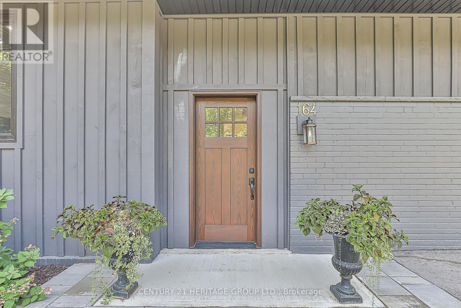 164 Park Avenue, Newmarket, Ontario  L3Y 1V1 - Photo 3 - N12949258