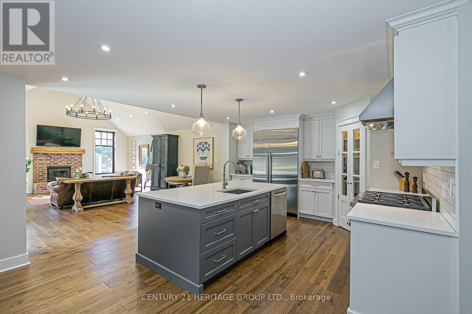 164 Park Avenue, Newmarket, Ontario  L3Y 1V1 - Photo 5 - N12949258