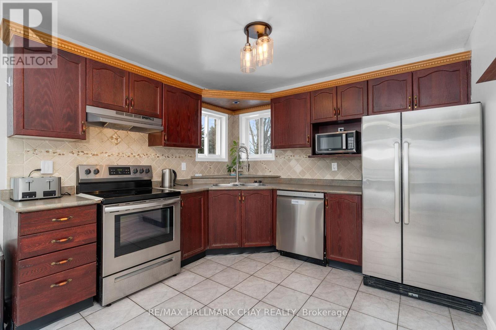 1324 Forest Street, Innisfil, Ontario  L9S 1Z7 - Photo 12 - N12949282