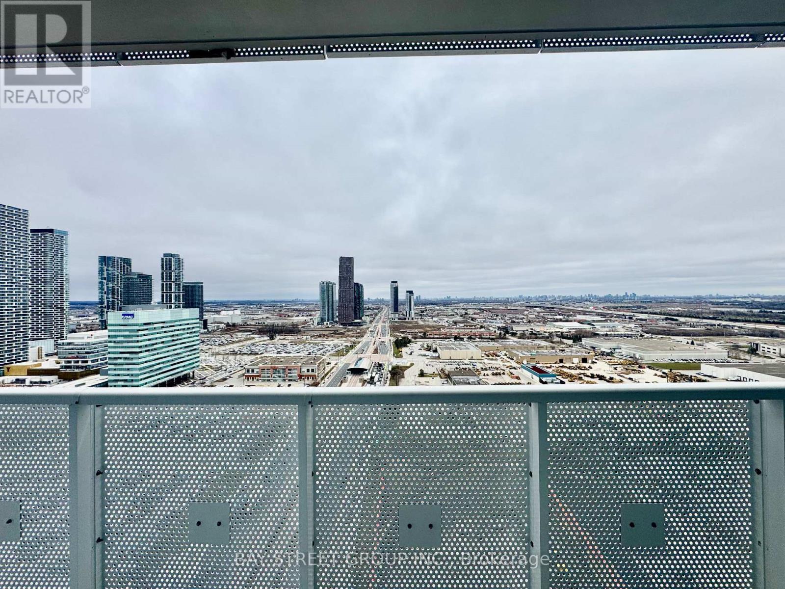 2906 - 8 Interchange Way, Vaughan, Ontario  L4K 0R2 - Photo 11 - N12949288