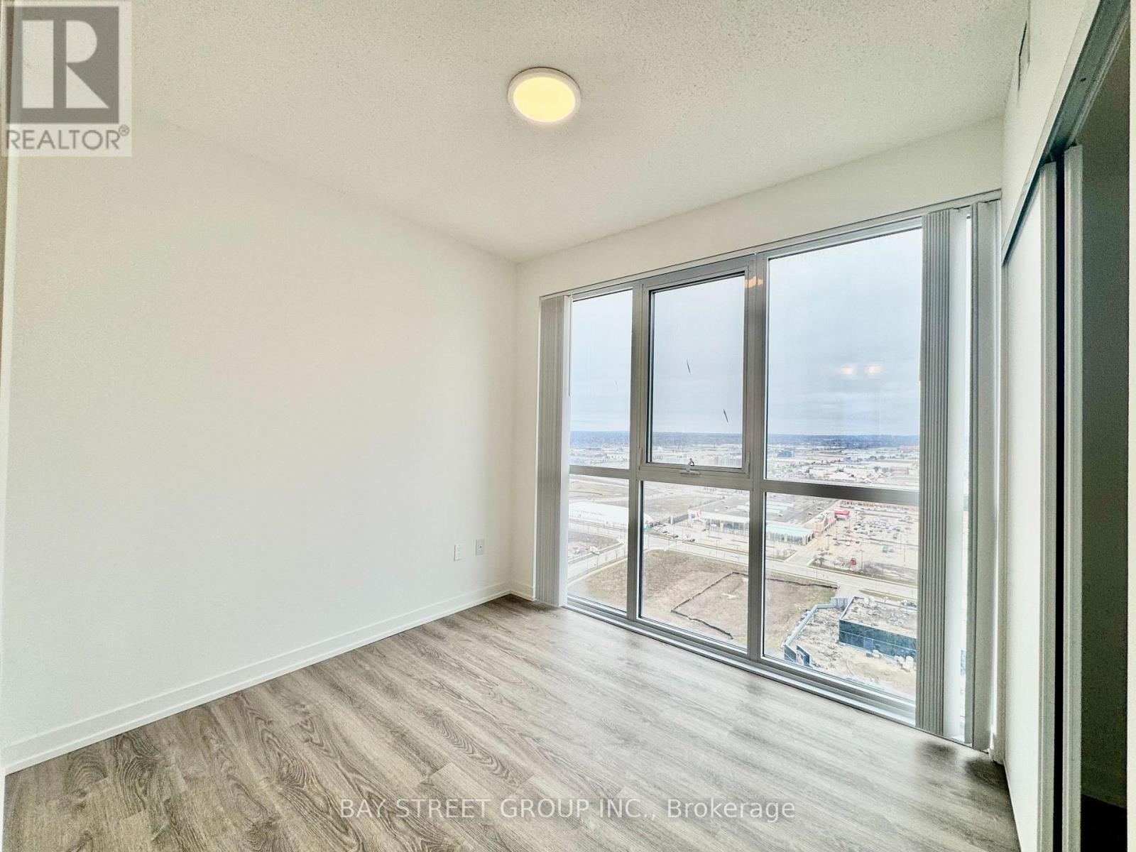 2906 - 8 Interchange Way, Vaughan, Ontario  L4K 0R2 - Photo 7 - N12949288