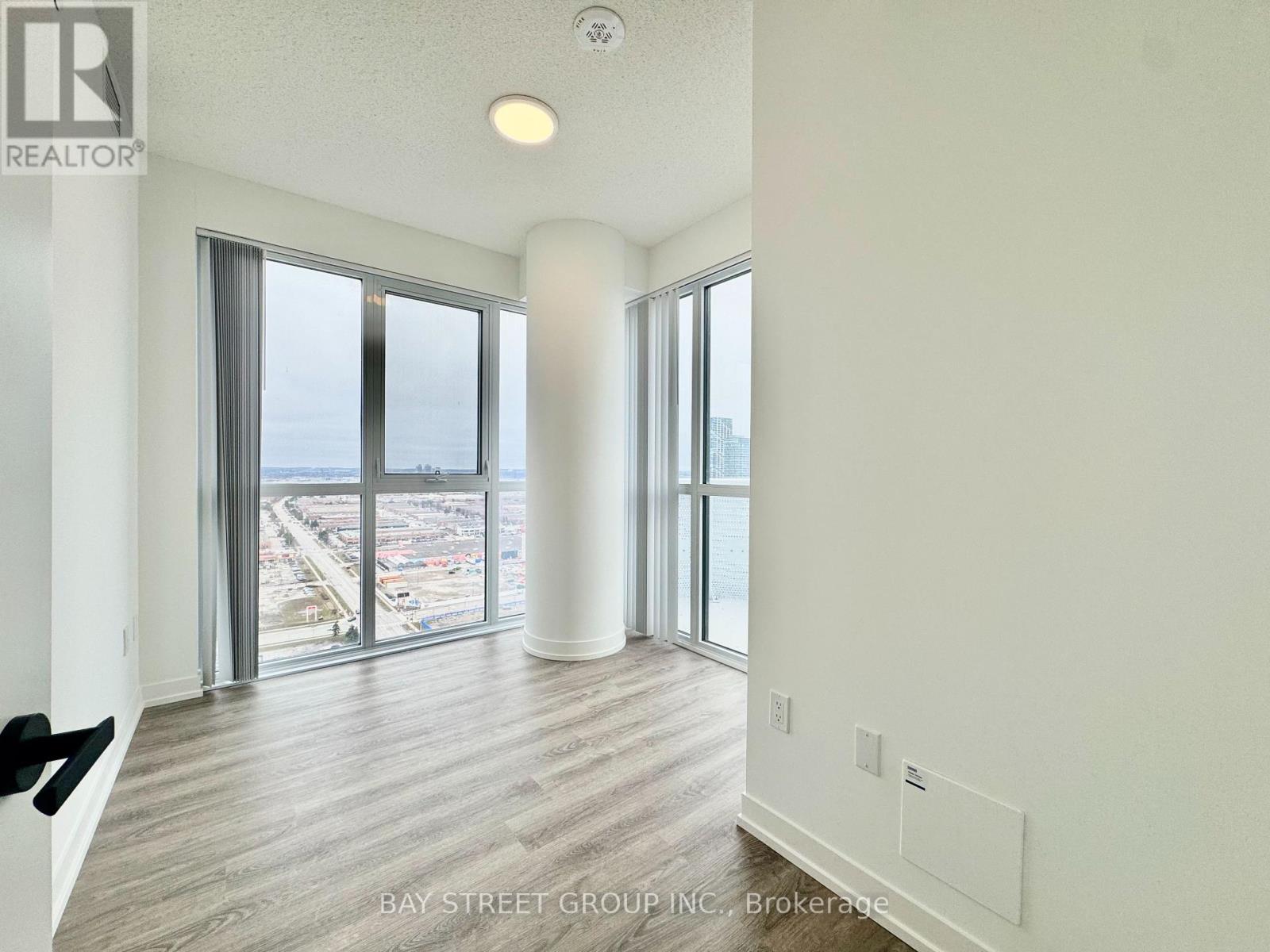 2906 - 8 Interchange Way, Vaughan, Ontario  L4K 0R2 - Photo 8 - N12949288