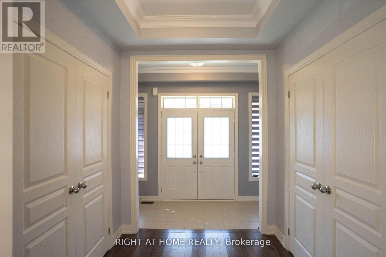 29 Boone Crescent, Vaughan, Ontario  L4H 4V1 - Photo 2 - N12949304