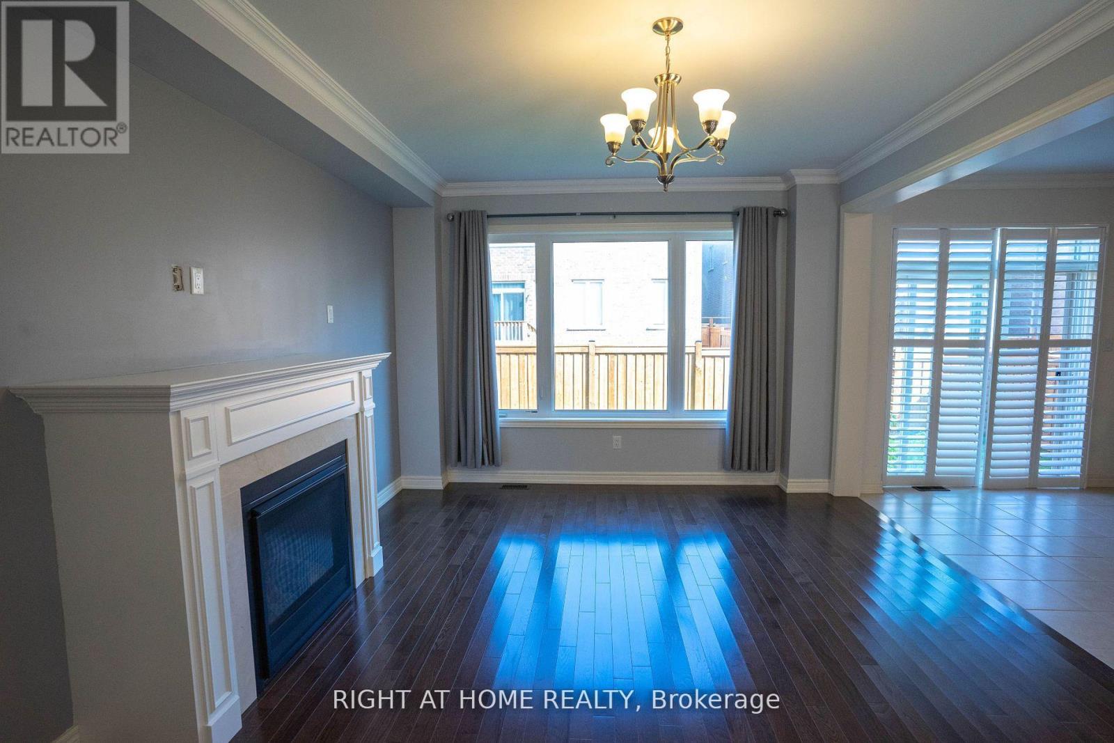 29 Boone Crescent, Vaughan, Ontario  L4H 4V1 - Photo 5 - N12949304