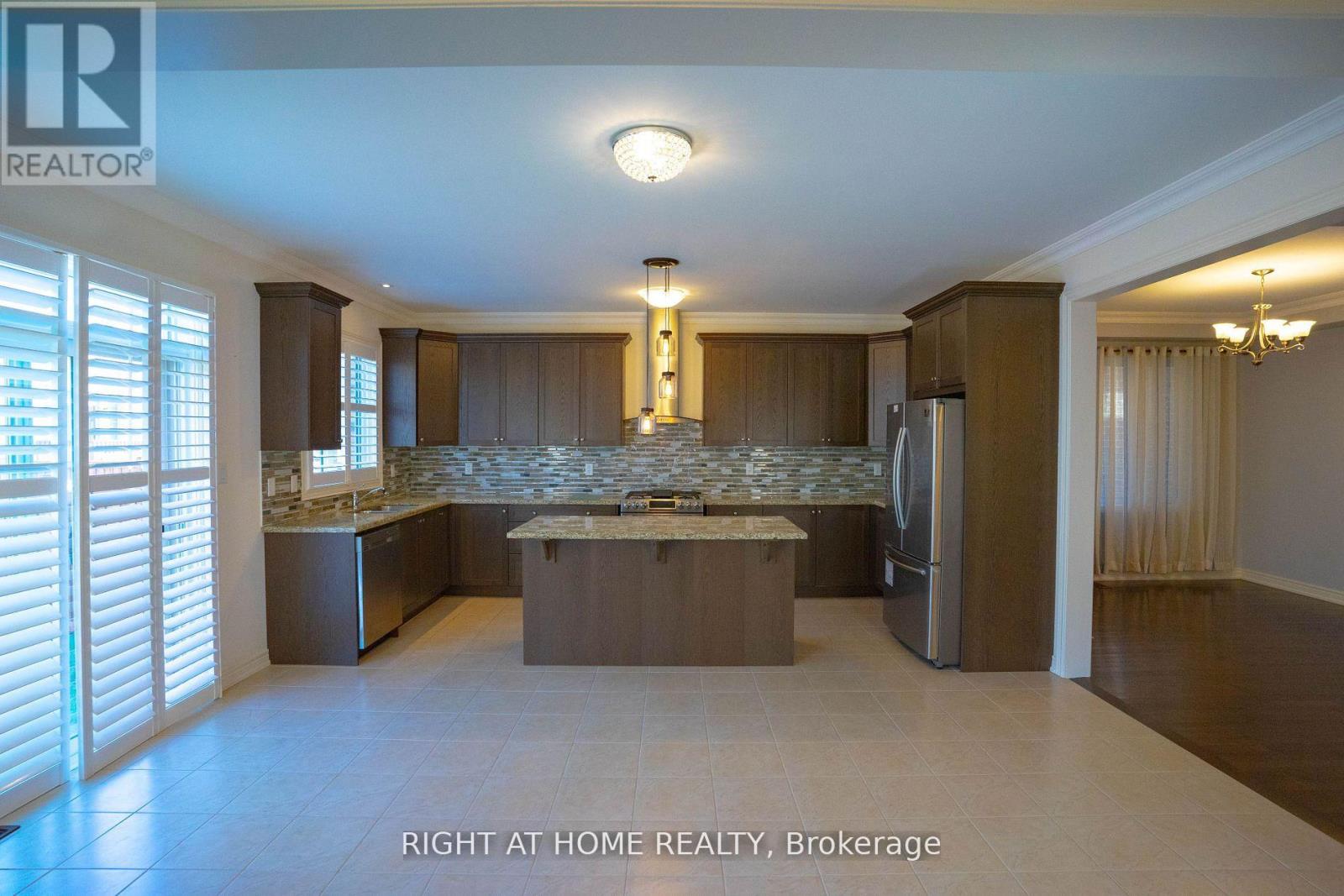 29 Boone Crescent, Vaughan, Ontario  L4H 4V1 - Photo 6 - N12949304