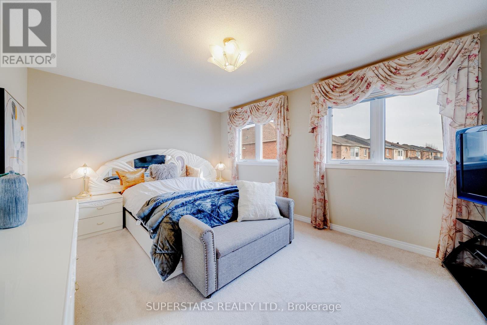 211 Stonebridge Drive, Markham, Ontario L6C 2S2 - Photo 14 - N12949330