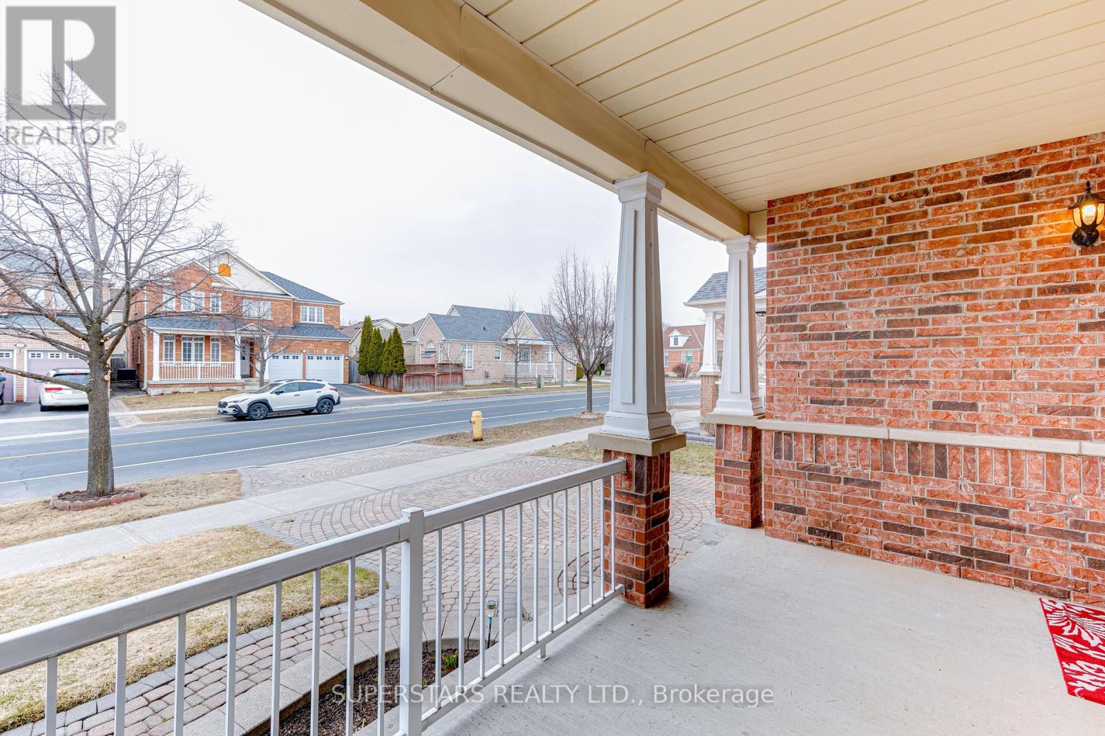 211 Stonebridge Drive, Markham, Ontario L6C 2S2 - Photo 2 - N12949330