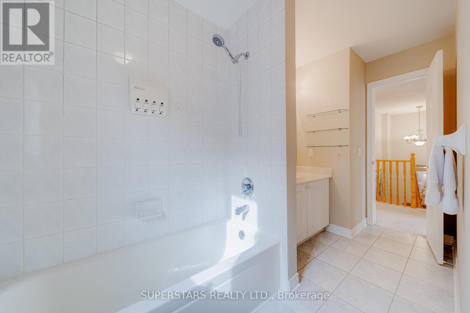 211 Stonebridge Drive, Markham, Ontario L6C 2S2 - Photo 20 - N12949330