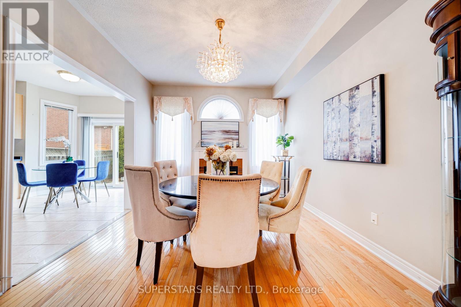 211 Stonebridge Drive, Markham, Ontario L6C 2S2 - Photo 7 - N12949330