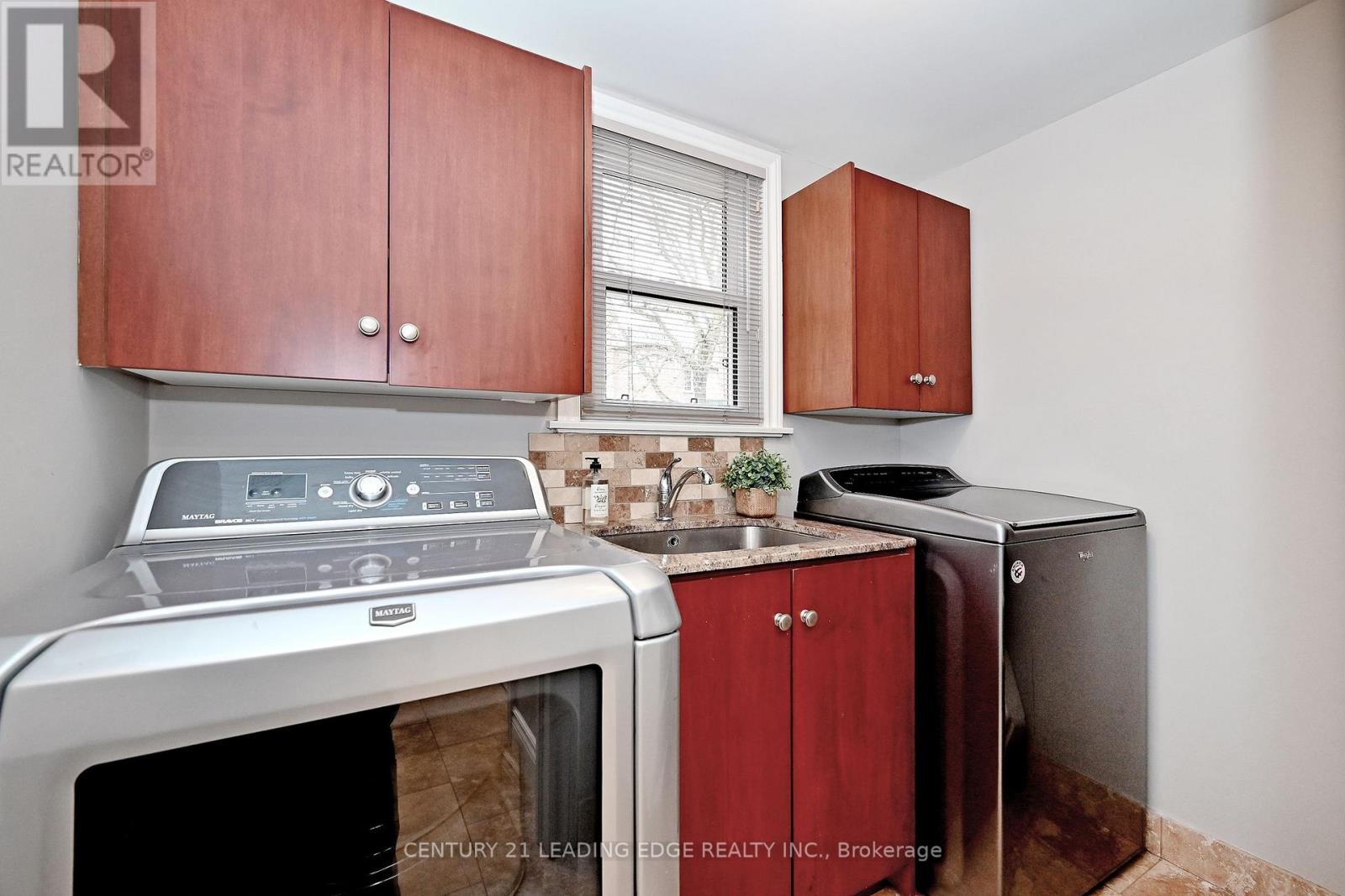 19 Berkeley Court, Markham, Ontario  L3R 6M4 - Photo 20 - N12949348