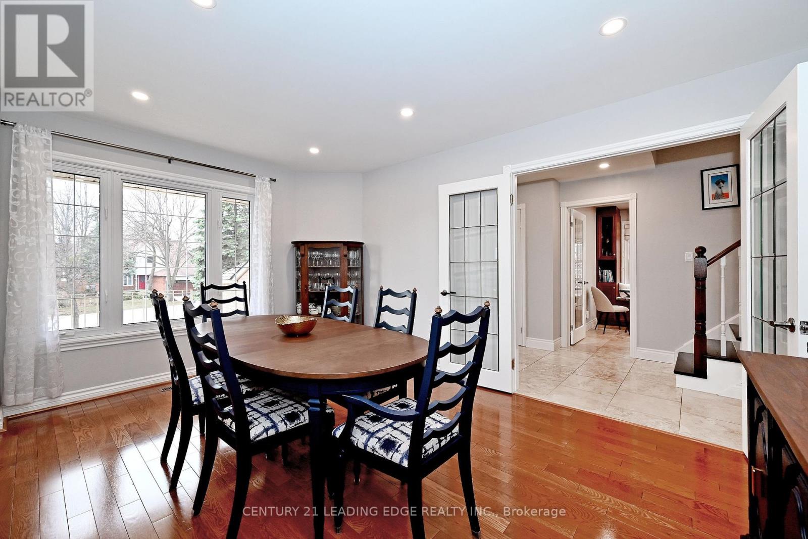 19 Berkeley Court, Markham, Ontario  L3R 6M4 - Photo 6 - N12949348