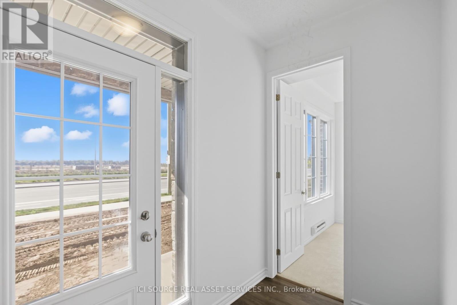 16 Pearen Lane, Barrie, Ontario  L9J 0Z6 - Photo 21 - S12949262