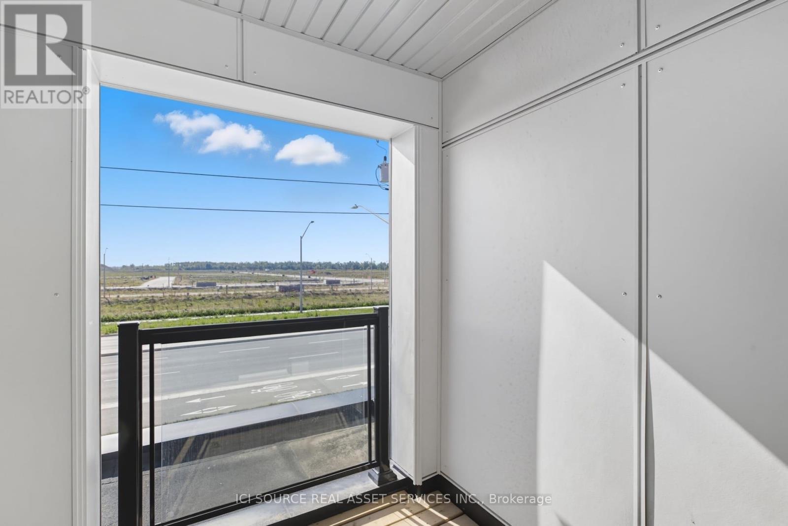 16 Pearen Lane, Barrie, Ontario  L9J 0Z6 - Photo 24 - S12949262