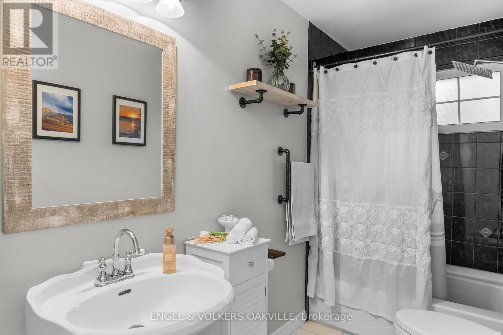 216 Robins Point Road, Tay, Ontario  L0K 2A0 - Photo 12 - S12949284