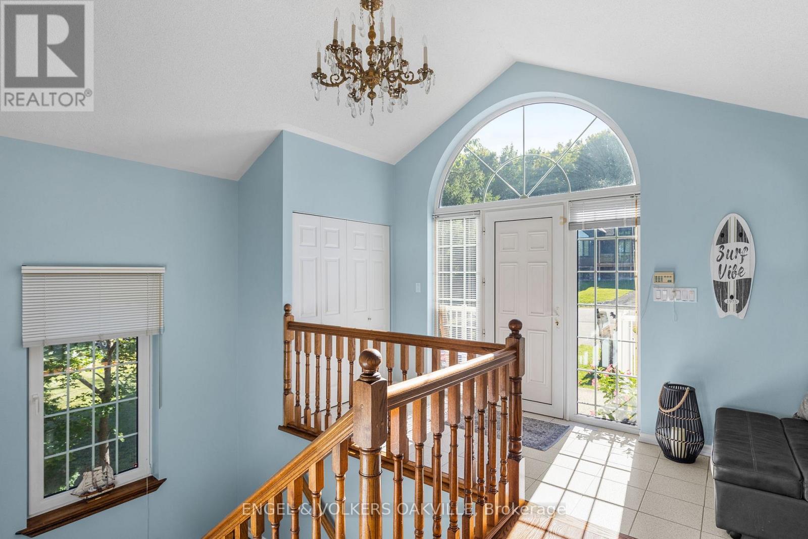 216 Robins Point Road, Tay, Ontario  L0K 2A0 - Photo 2 - S12949284