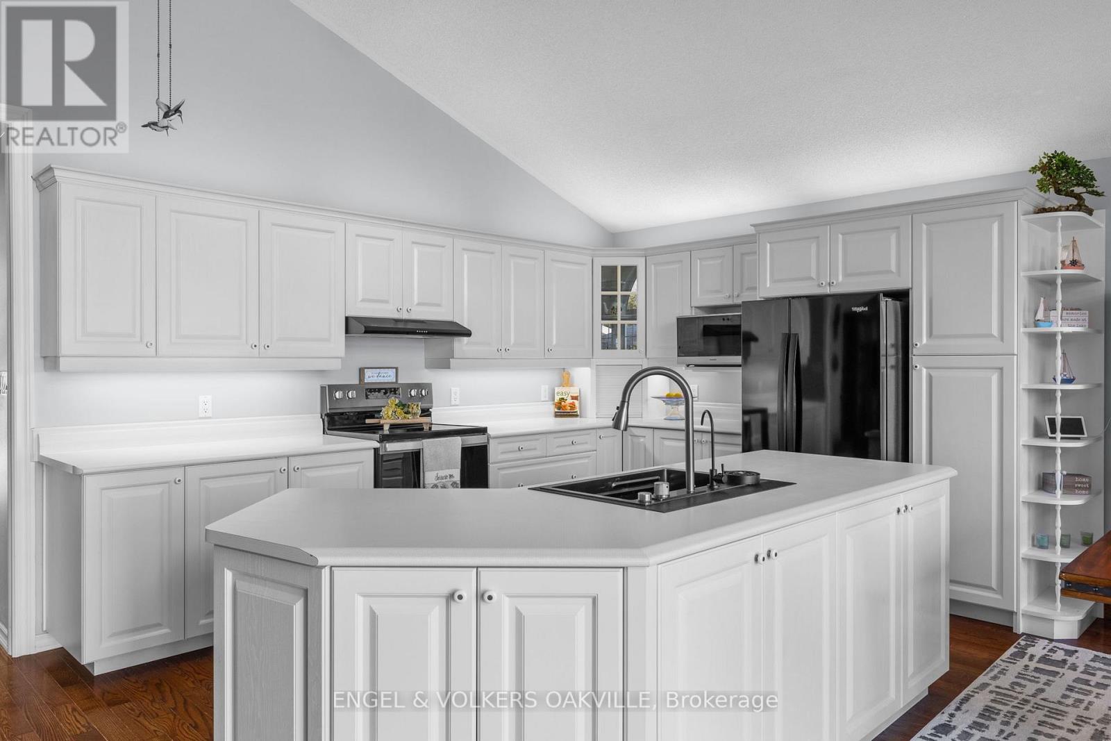 216 Robins Point Road, Tay, Ontario  L0K 2A0 - Photo 6 - S12949284