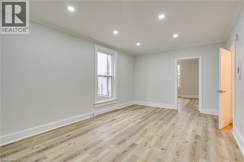 33 Albion Street Unit# Lower, Brantford, Ontario  N3T 3L9 - Photo 3 - 40817153