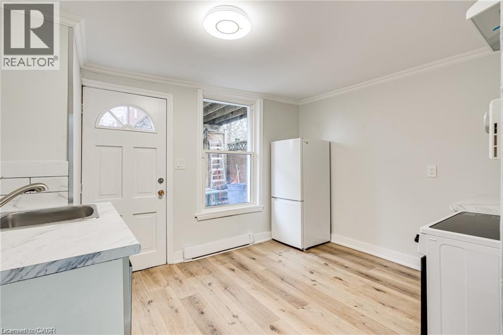 33 Albion Street Unit# Lower, Brantford, Ontario  N3T 3L9 - Photo 9 - 40817153