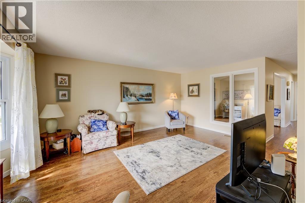 20 Edwin Crescent, Tillsonburg, Ontario  N4G 5H3 - Photo 2 - 40816598