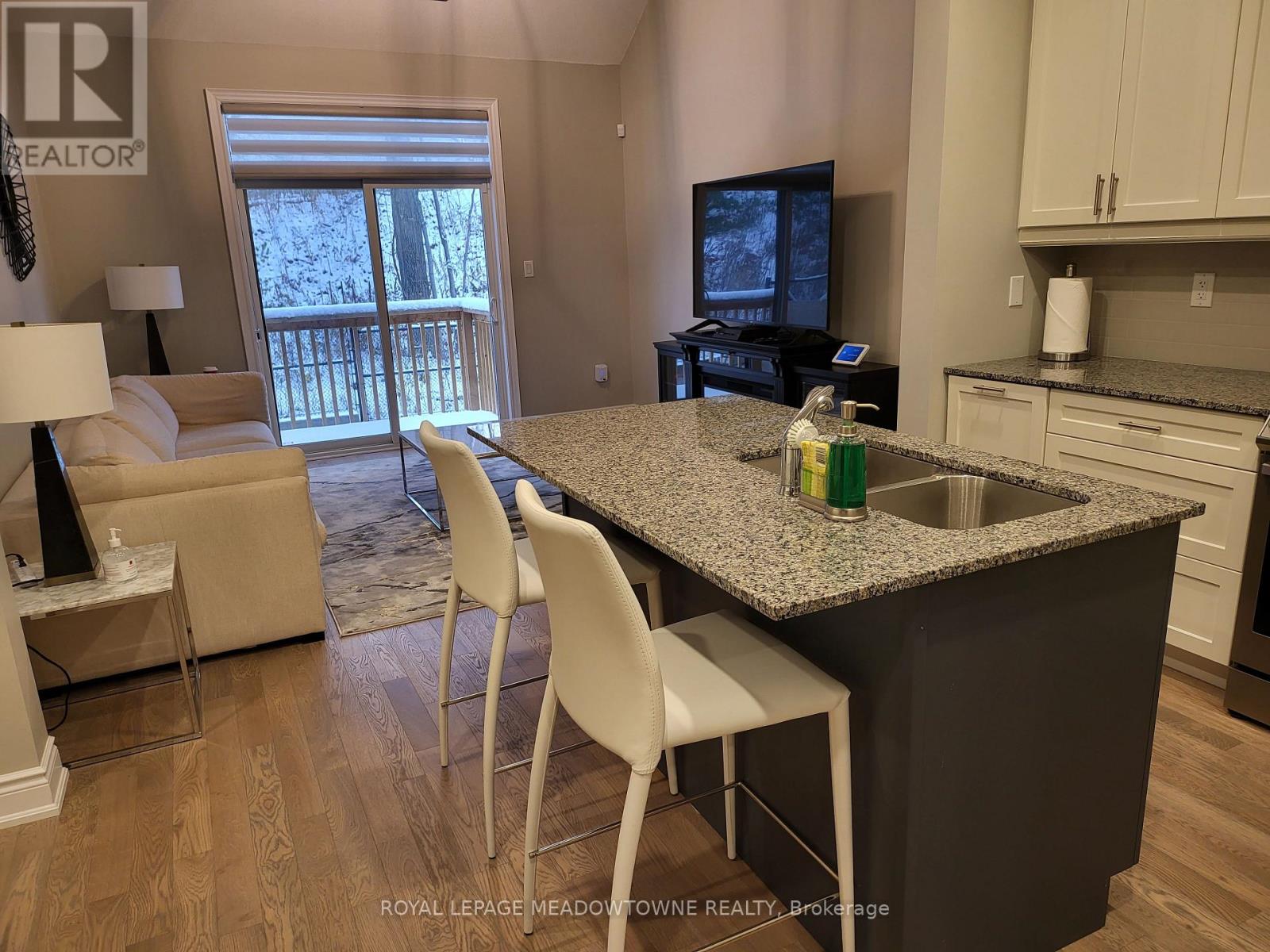 13 Eberhardt Drive, Wasaga Beach, Ontario  L9Z 0K6 - Photo 7 - S12834034