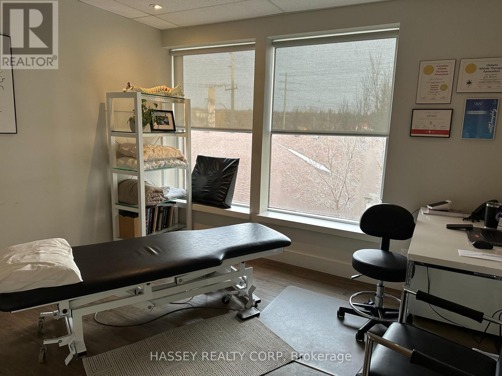 204 - 4 Checkley Street, Barrie (City Centre), Ontario  L4N 1W1 - Photo 7 - S12904488