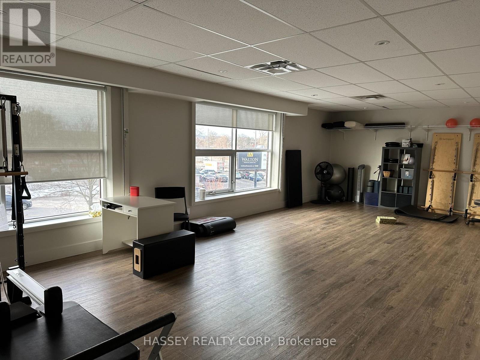 204 - 4 Checkley Street, Barrie (City Centre), Ontario  L4N 1W1 - Photo 9 - S12904488