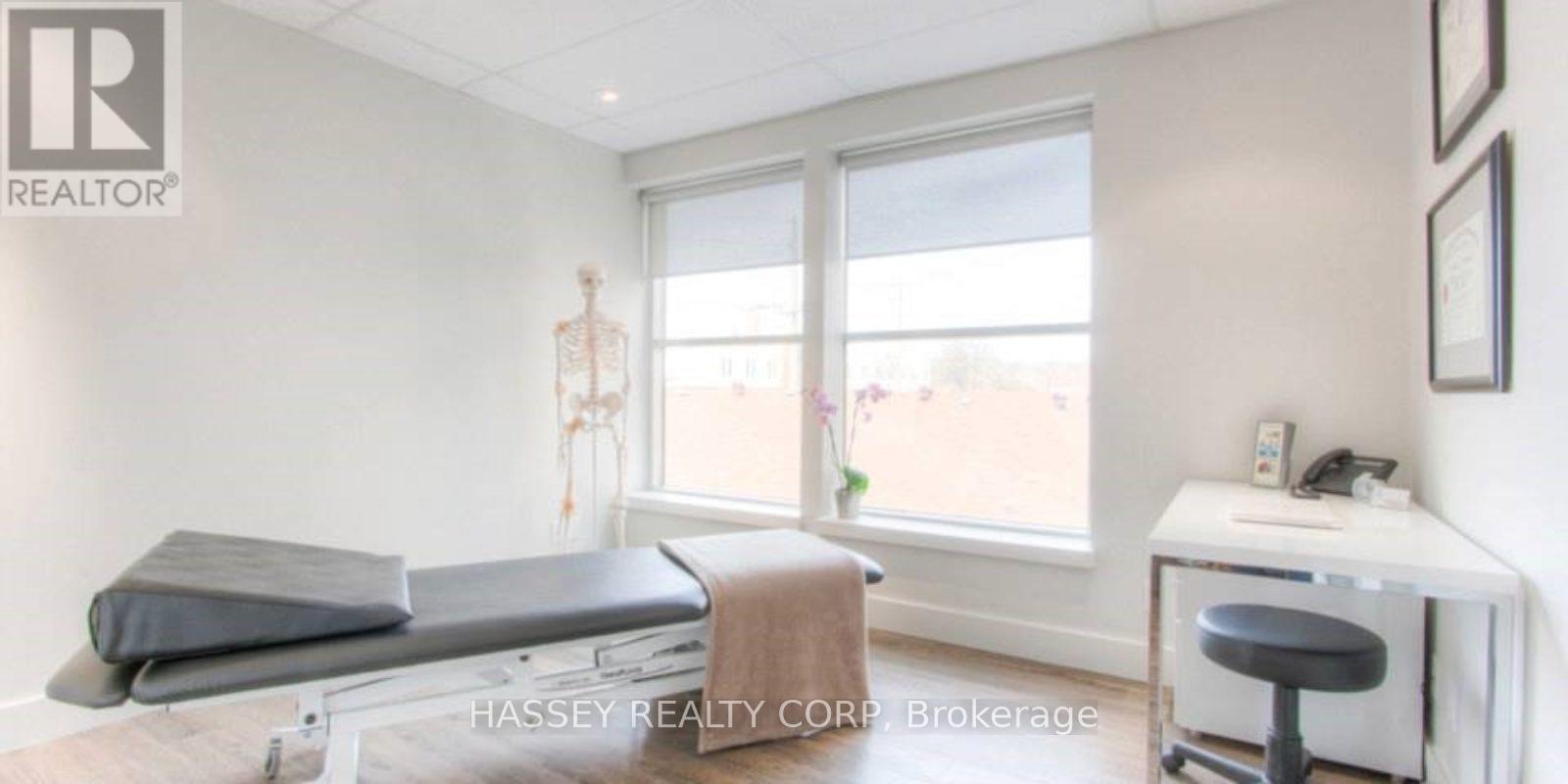 204 - 4 Checkley Street, Barrie (City Centre), Ontario  L4N 1W1 - Photo 6 - S12904488