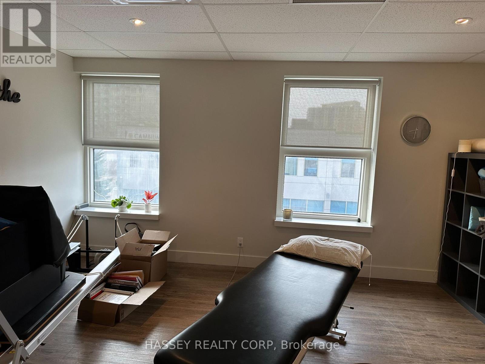 204 - 4 Checkley Street, Barrie (City Centre), Ontario  L4N 1W1 - Photo 10 - S12904488