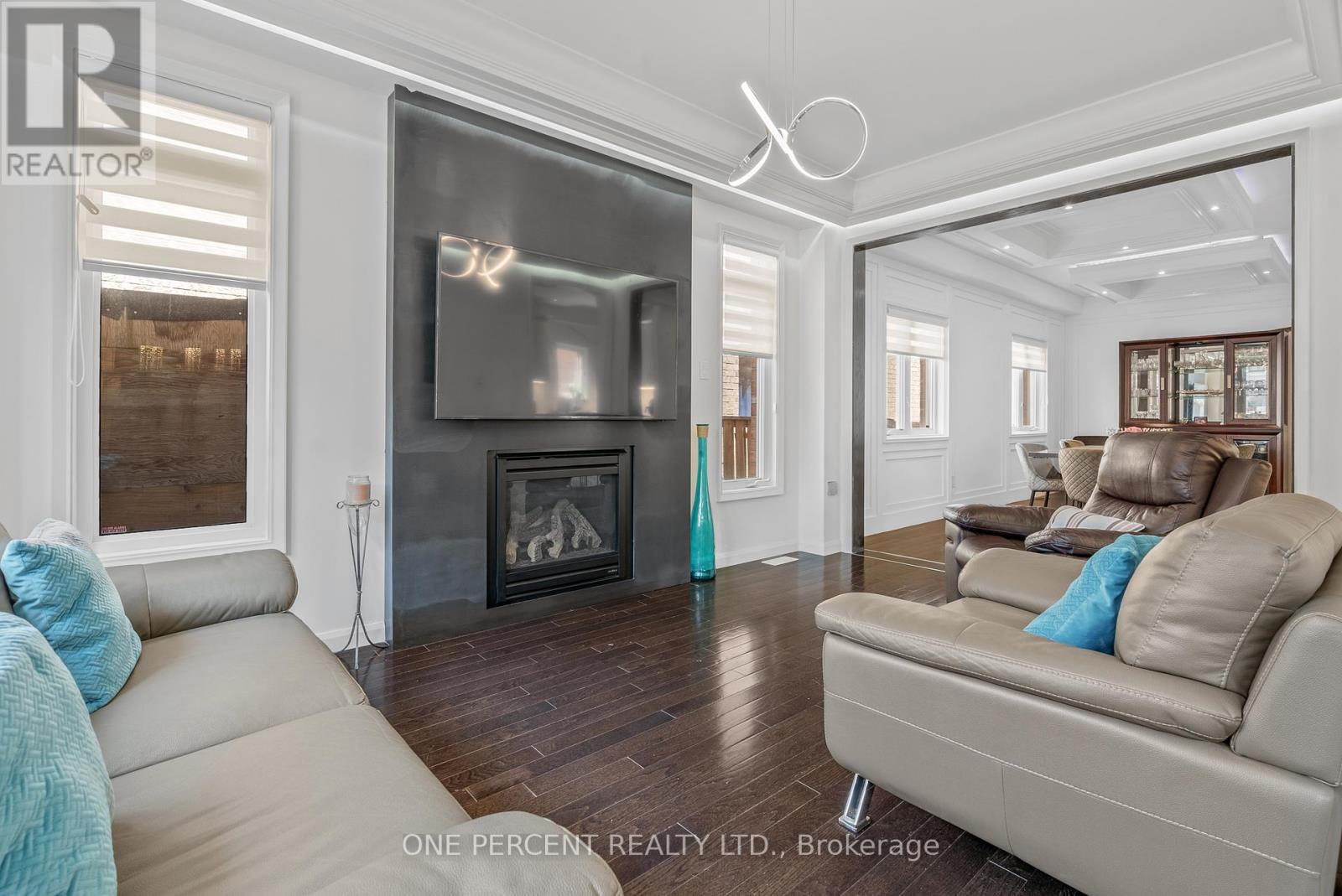 6 Duffel Crescent, Halton Hills, Ontario  L7G 0H7 - Photo 10 - W12949212