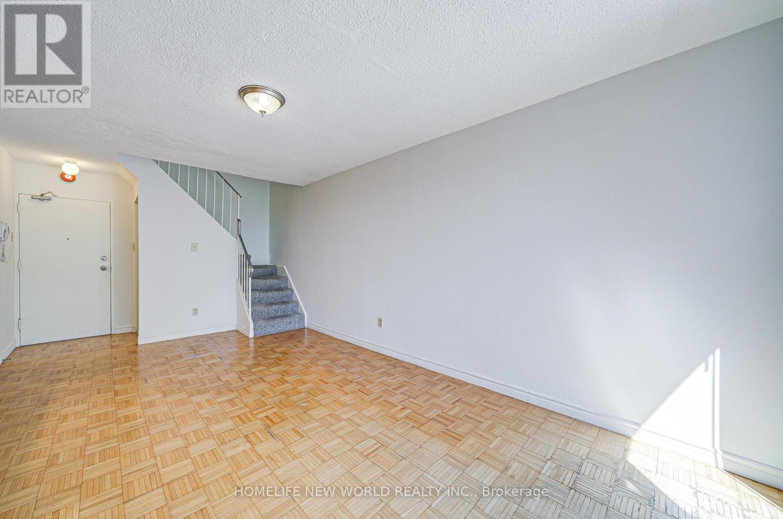 325 - 1455 Williamsport Drive, Mississauga, Ontario  L4X 2T5 - Photo 19 - W12949220