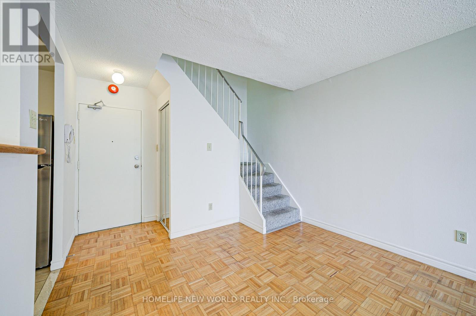 325 - 1455 Williamsport Drive, Mississauga, Ontario  L4X 2T5 - Photo 20 - W12949220