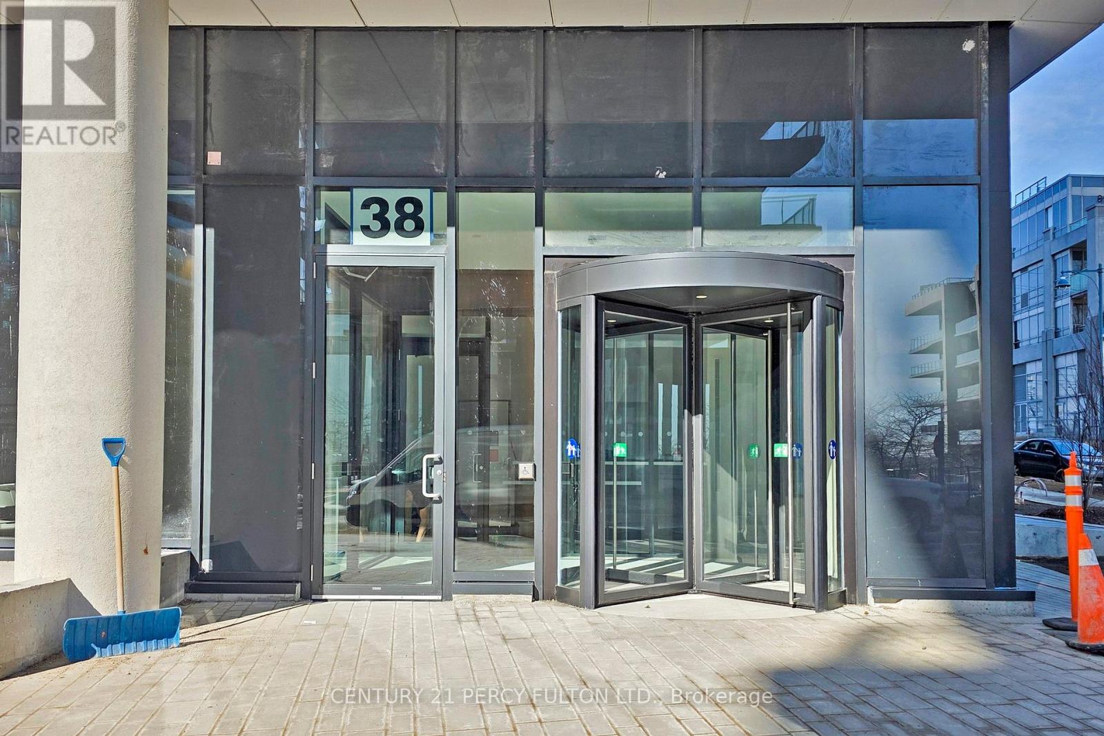 1907 - 38 Annie Craig Drive W, Toronto, Ontario  M8V 0G9 - Photo 5 - W12949234