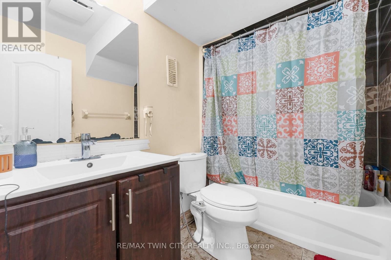 6 Canarygrass Drive, Brampton, Ontario  L6R 3C4 - Photo 29 - W12949266