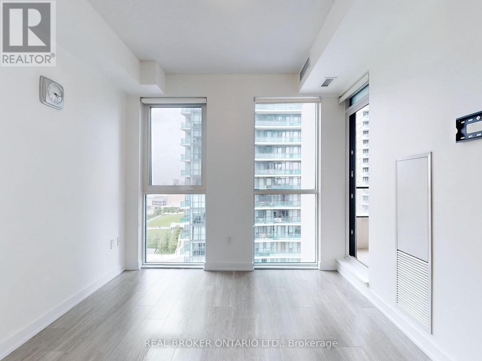 1506 - 4085 Parkside Village Drive, Mississauga, Ontario  L5B 0K9 - Photo 13 - W12949316