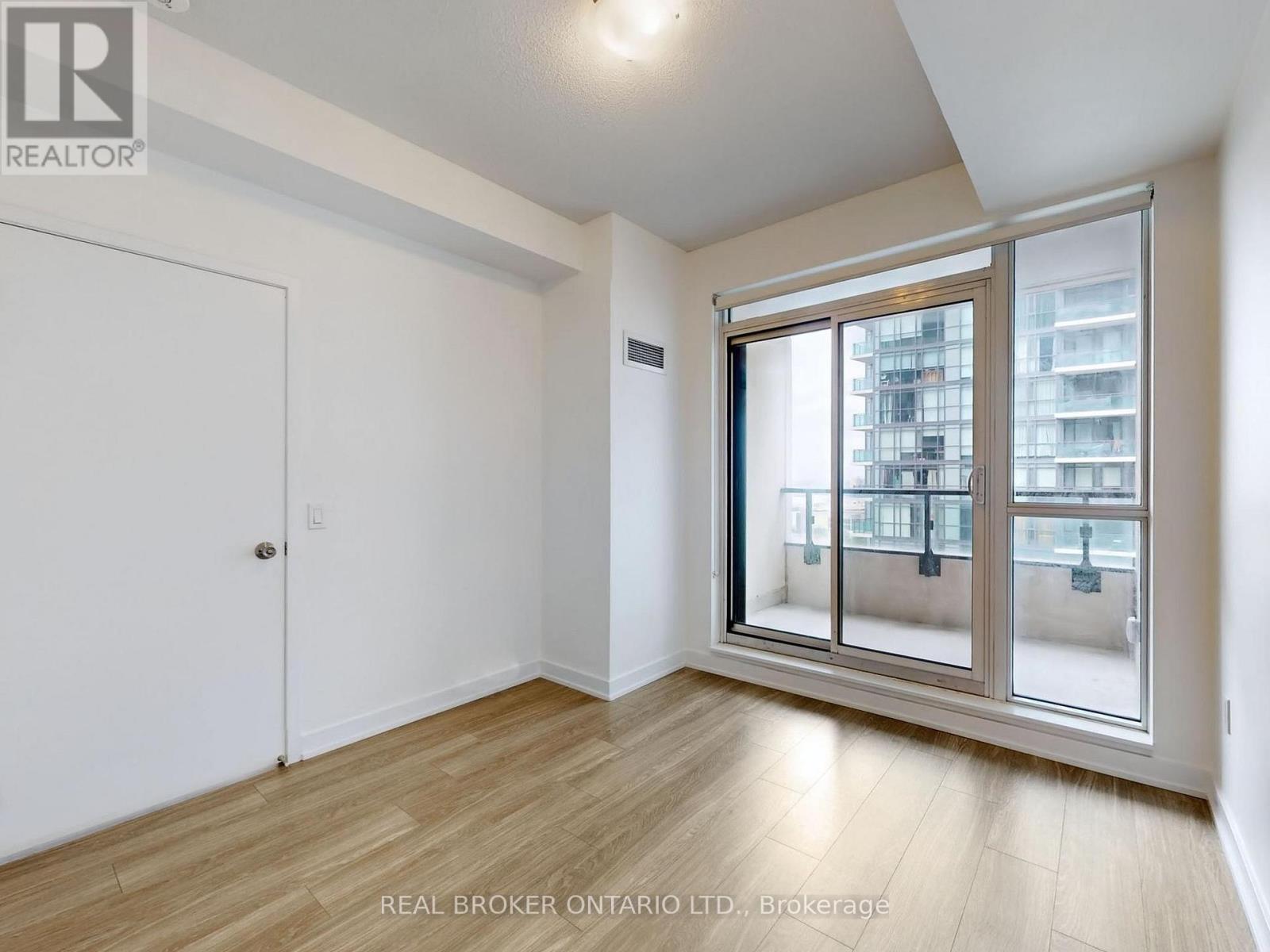 1506 - 4085 Parkside Village Drive, Mississauga, Ontario  L5B 0K9 - Photo 19 - W12949316