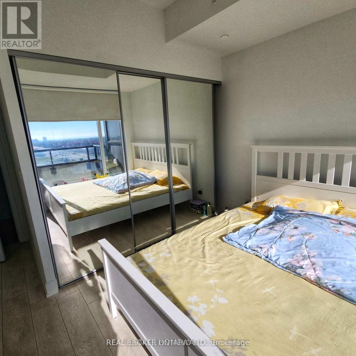 703 - 297 Oak Walk Drive, Oakville, Ontario  L6H 3R6 - Photo 8 - W12949318