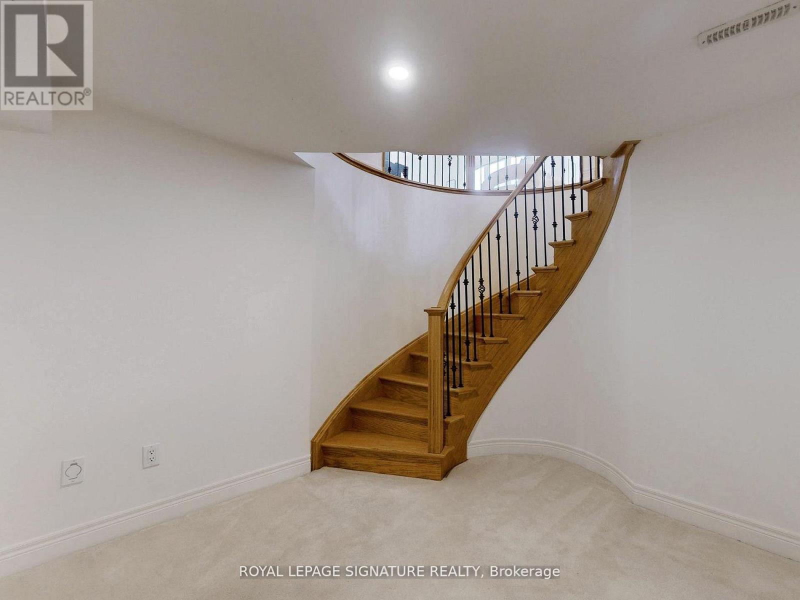 2238 Lyndhurst Drive, Oakville, Ontario  L6H 7V4 - Photo 42 - W12949344