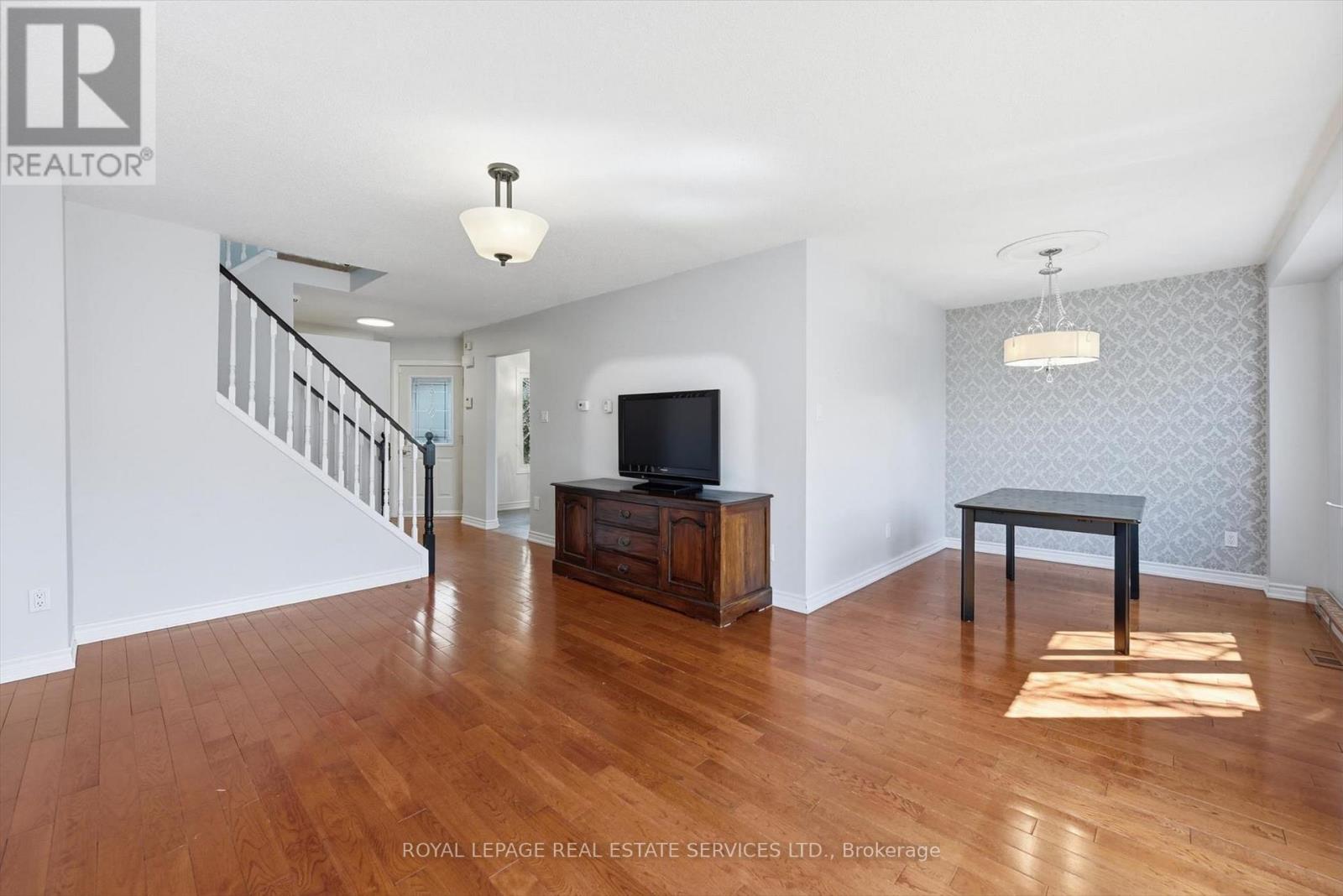 2202 Margot Street, Oakville, Ontario  L6H 3M1 - Photo 13 - W12949350