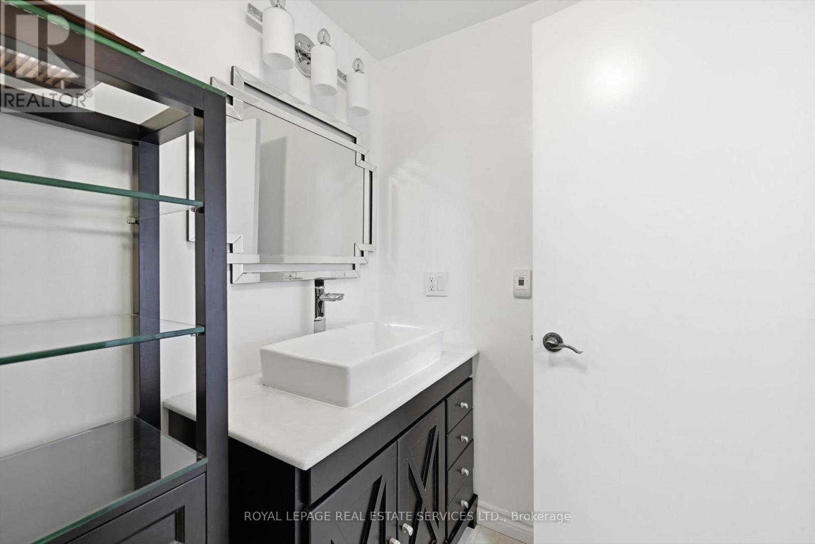 2202 Margot Street, Oakville, Ontario  L6H 3M1 - Photo 24 - W12949350