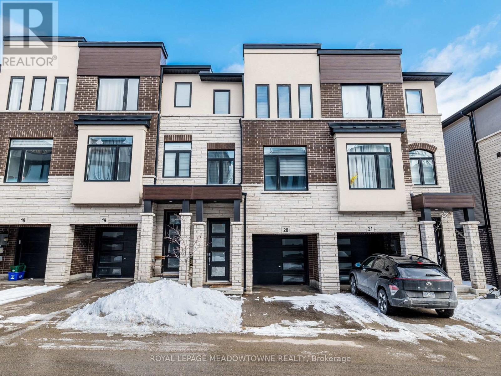 20 - 314 Equestrian Way, Cambridge, Ontario  N3E 0E4 - Photo 2 - X12822086