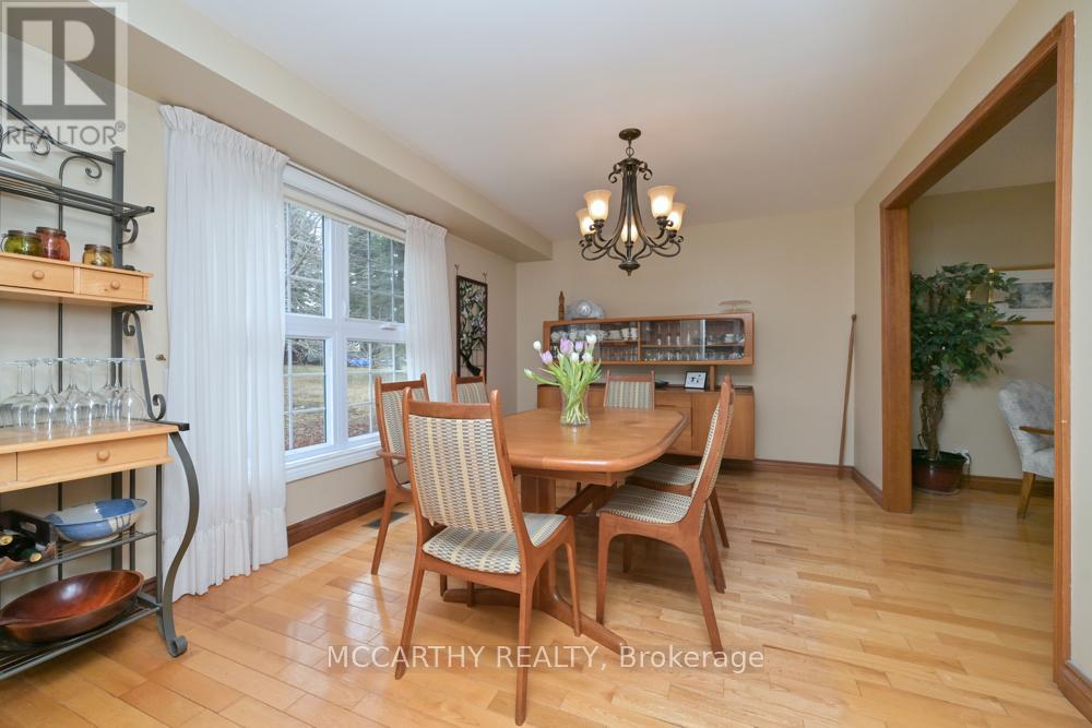 11 Lynda Avenue, Mono, Ontario  L9W 1Z4 - Photo 9 - X12949210